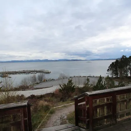 Fjellvaer Gjestegard Knarrlagsund