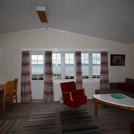 Fjellvaer Gjestegard * Knarrlagsund
