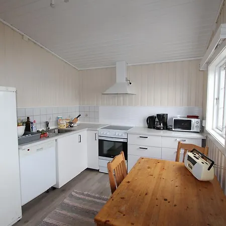 Gasthof Fjellvaer Gjestegard *